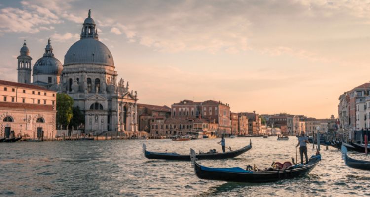 Quanto costa un fotografo per matrimoni a Venezia? 