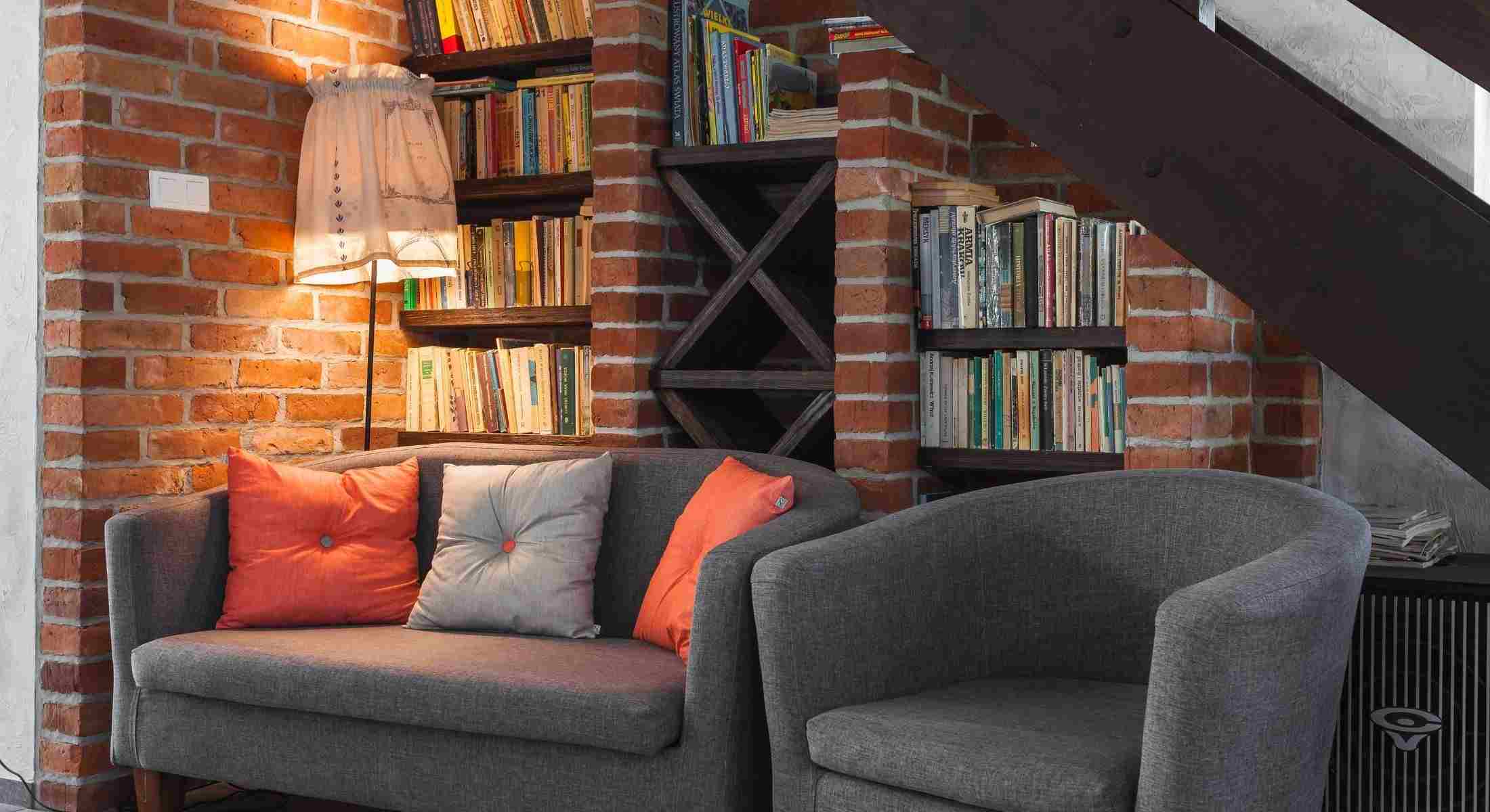 Come arredare un soggiorno per renderlo più pratico e bello - libreria e tv