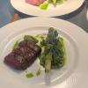 Lombatello di agnello asparagi e zucchine.