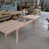 Tavolo in legno massello di frassino allungabile 