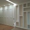 Armadio al muro e libreria in cartongesso 